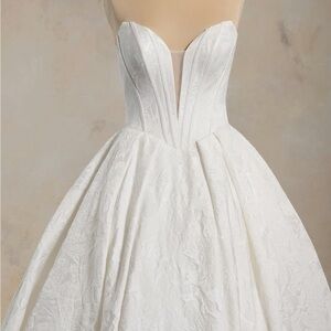 Maggie Sottero Unworn Unaltered Derrick Marie, Size 16